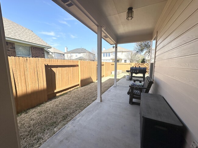 Building Photo - 3724 Pine Needle Cir