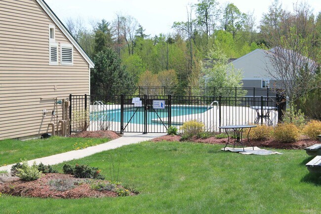 Building Photo - 26 Whiteoak Ln