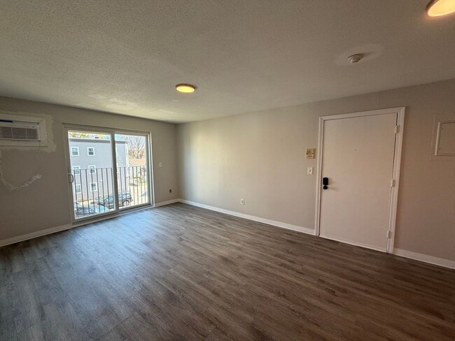 Building Photo - 158-162-162 Water St