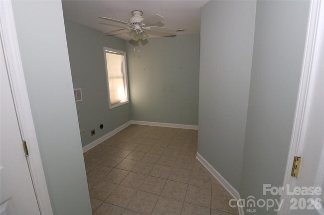 Building Photo - 4589 Giles Ave