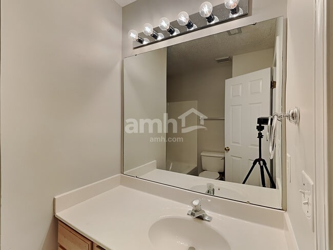 Building Photo - 7537 Sparkleberry Dr