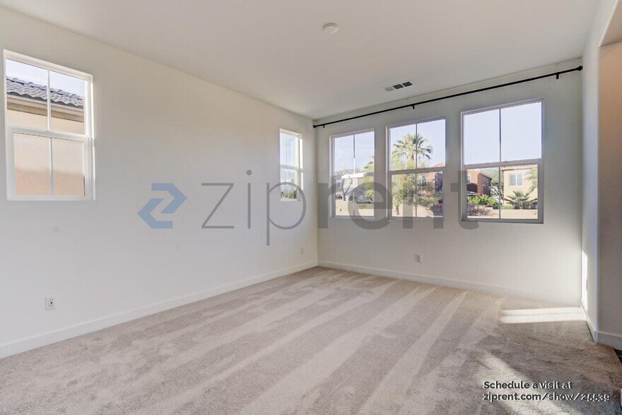 Building Photo - Unit