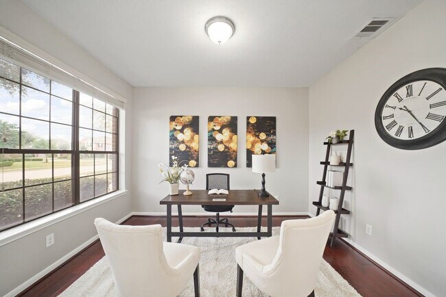 Building Photo - 714 Coggins Point Way