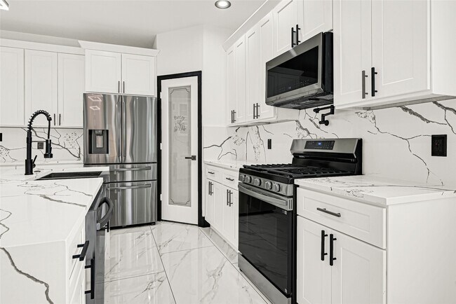 Building Photo - 13106 Donegal Way