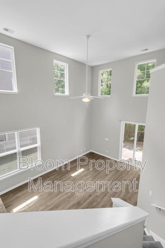 Building Photo - 4995 Hay Bale Ct