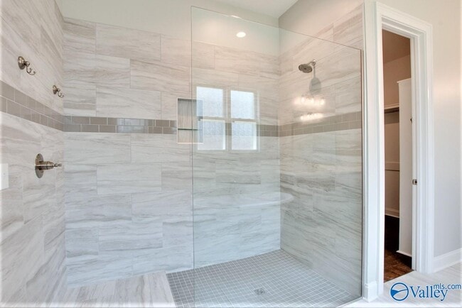 Building Photo - 330 Merrydale Dr