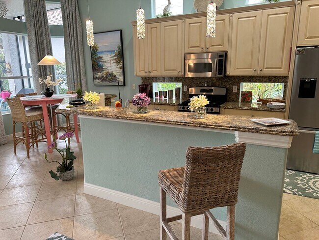 Building Photo - Fully Furnished Seasonal Home Rental with ...