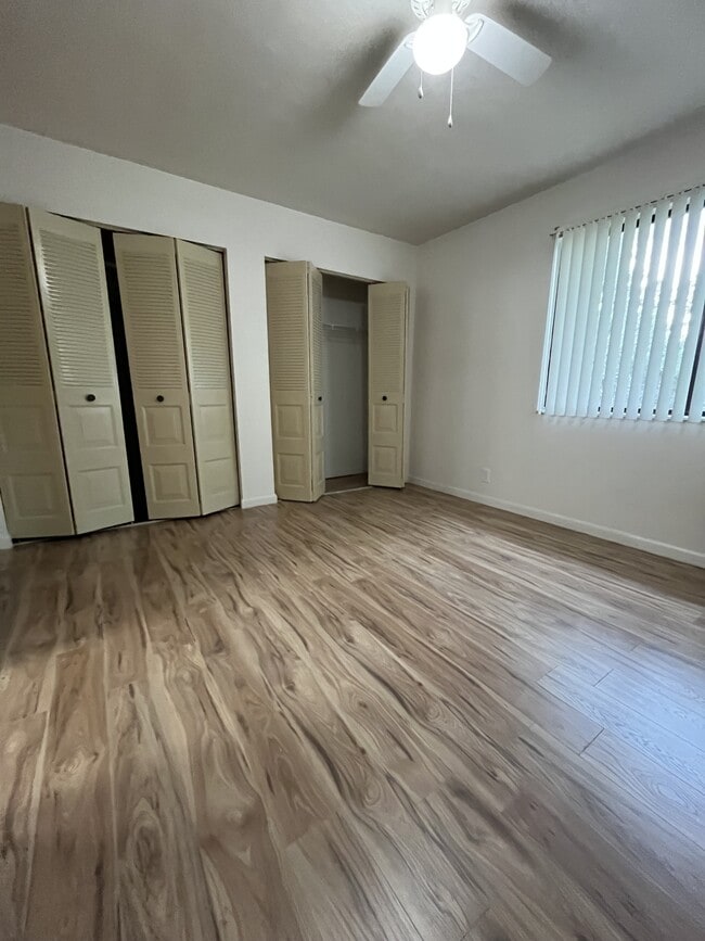 Building Photo - 2560 SW 31st Pl