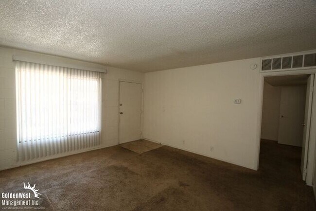 Building Photo - Cozy 1Bdm 1Ba Condo in the Heart of Las Vegas