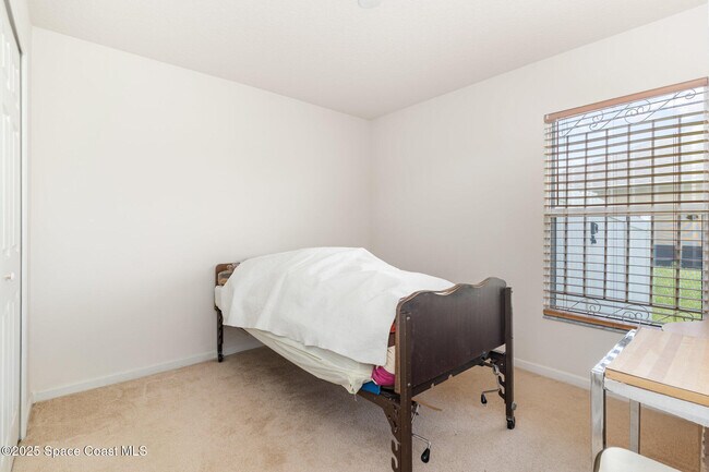 Building Photo - 1715 San Filippo Dr SE