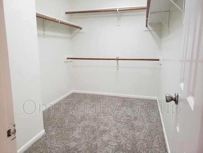 Building Photo - 6655 Stonefort Ct