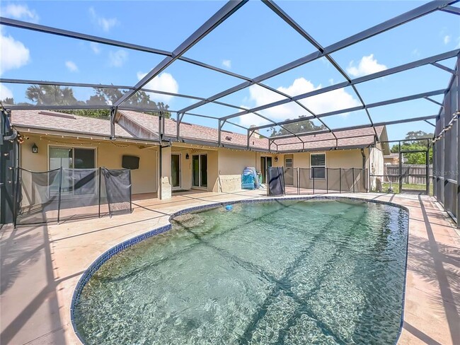 Building Photo - 9134 Sabal Palm Cir