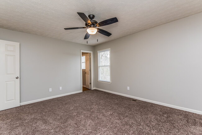 Building Photo - 157 Aztec Way SE