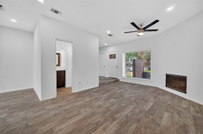 Building Photo - 12691 Briar Patch Dr