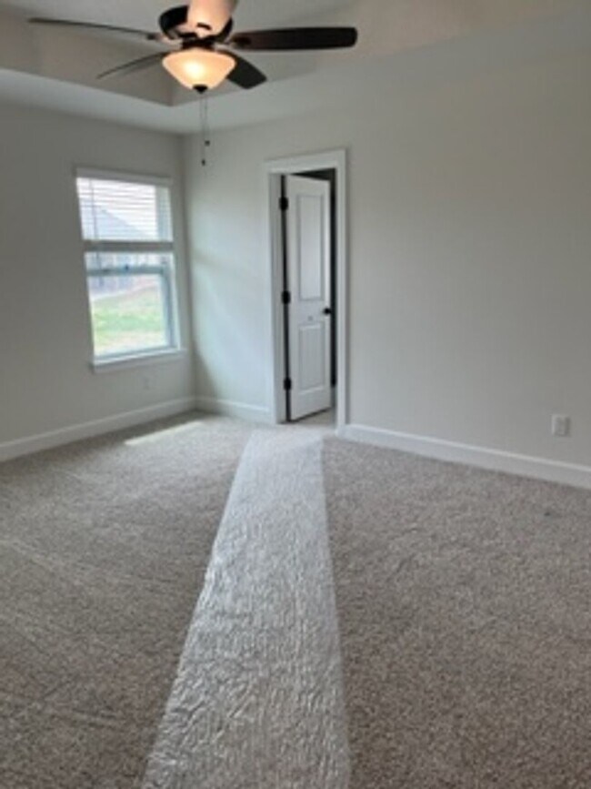 Building Photo - FIRST MONTH FREE - Beautiful New Home!