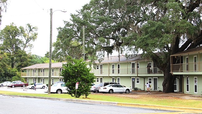 Building Photo - Parkside Gardens Apartments