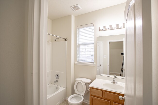 Building Photo - 24535 Carlton Springs Ln