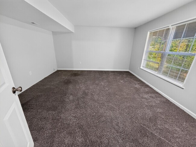 Building Photo - 5318 Godas Cir