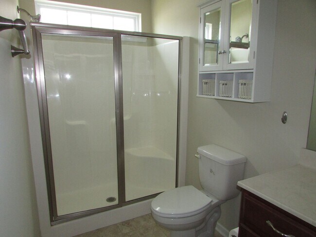 Building Photo - This property is located at The Villages at Mariner's Pointe - 3 Bedrooms  2 Baths  with 2 Car Ga...