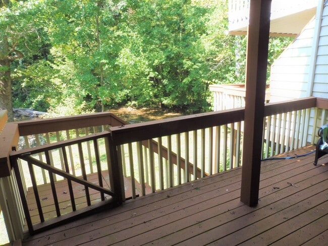 Building Photo - 3 or 4 Bedroom / 3.5 Bath Condo Kingsport, TN 37663