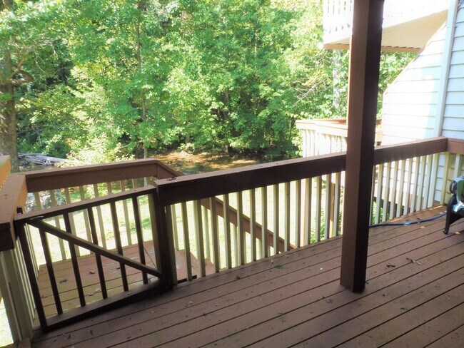 Building Photo - 504 Ashley Oaks Pvt. Dr. Kingsport, TN 37663