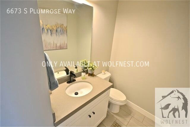 Building Photo - No Deposit Option! Ravishing 3 Bedroom Tay...