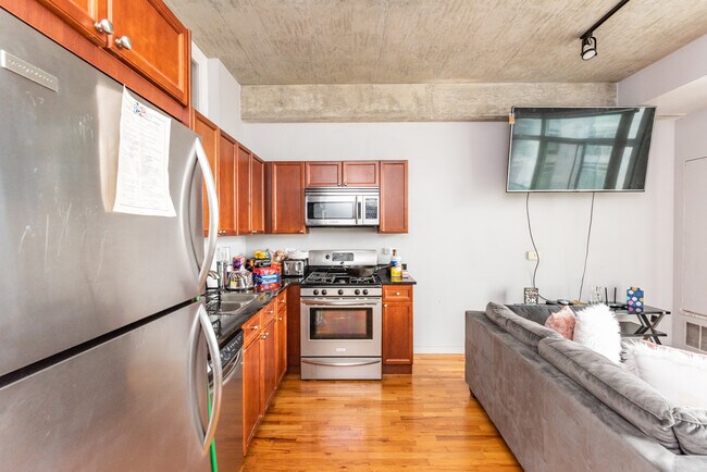 Building Photo - 1620 S Michigan Ave