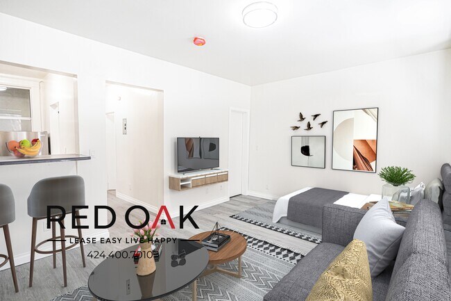 Primary Photo - Completely Remodeled Top Floor Studio With...