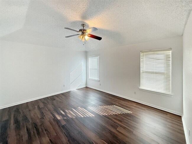 Building Photo - 1713 River Birch Dr