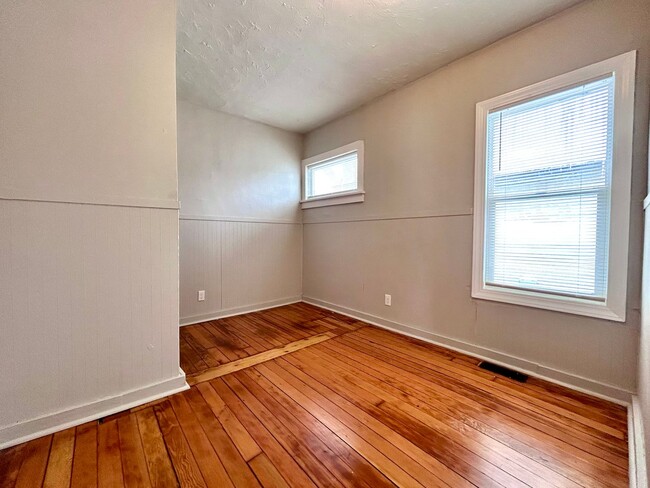 Building Photo - Two Bedroom Home in Muskegon