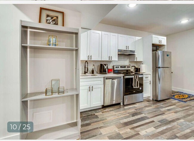 Building Photo - 65 Corbin Ave