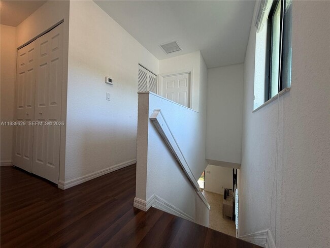 Building Photo - 6330 S Station Square