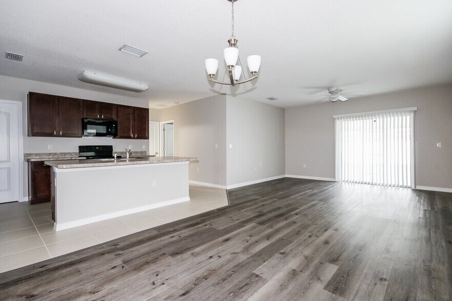 Building Photo - 12102 Fawn Brindle St