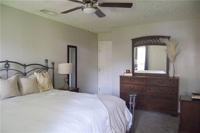 Building Photo - 3406 Valley Pike Rd