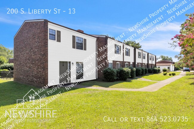 Building Photo - 200 S Liberty St