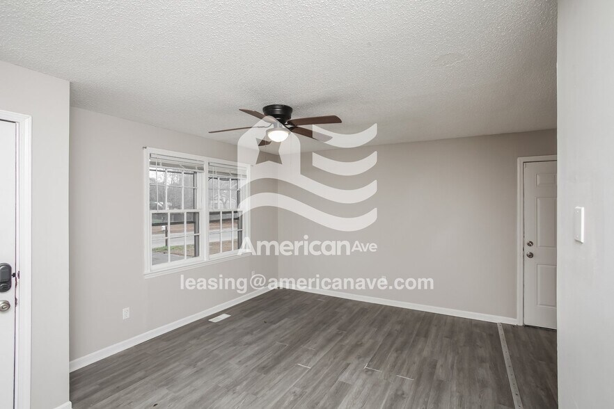 Building Photo - 100 Black Oak Rd