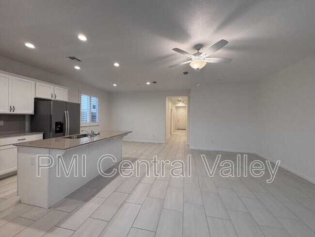 Building Photo - 4612 Irma Dr