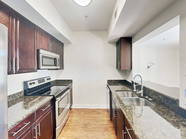 Building Photo - 2161 Peachtree Rd NE