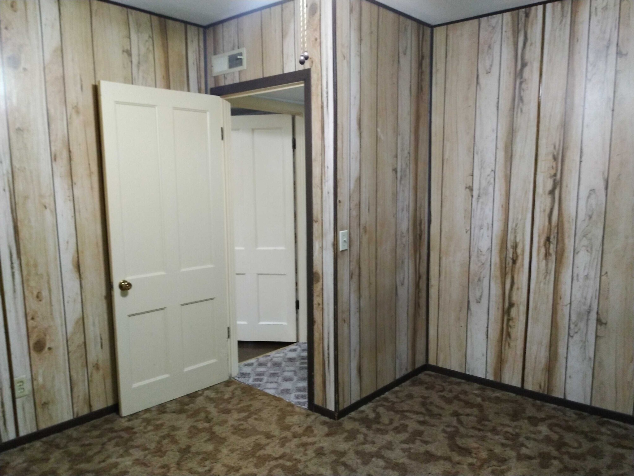 Back Bedroom - 508 Broadway
