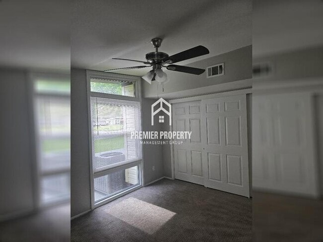 Building Photo - 920 St Anthony Ln