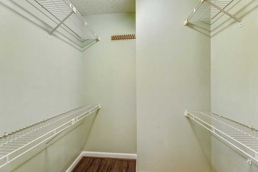 Building Photo - 1200 Braddock Pl