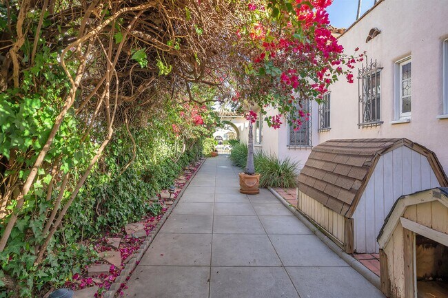 Driveway - 609 S Highland Ave
