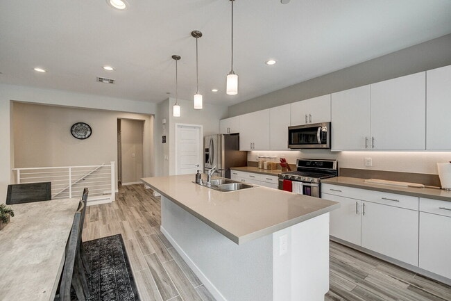Building Photo - FULLY FURNISHED AFFINITY CONDO | 2-CAR GARAGE | DOWNTOWN SUMMERLIN