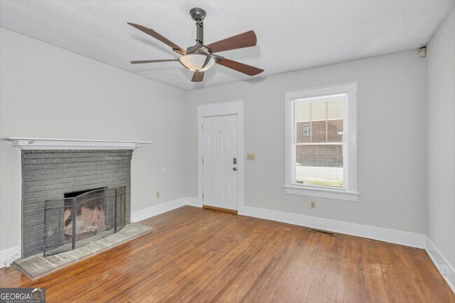 Building Photo - 1943 Heckle St