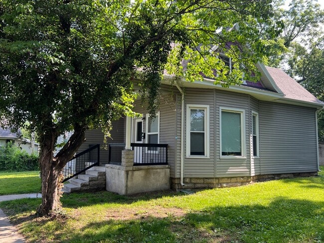 Building Photo - 2508 N National Ave