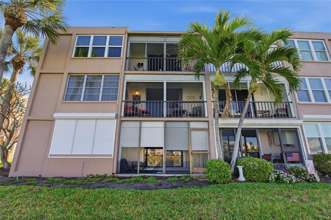 Building Photo - 7540 Bay Island Dr S