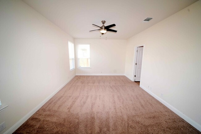 Building Photo - Immaculate Rental Now Available in the Cov...