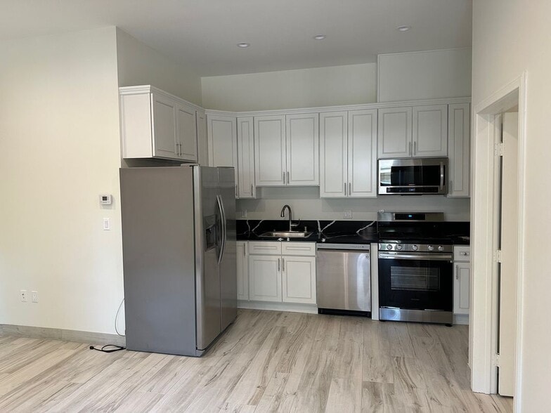 Building Photo - 23110 1/2 West Mulholland Drive