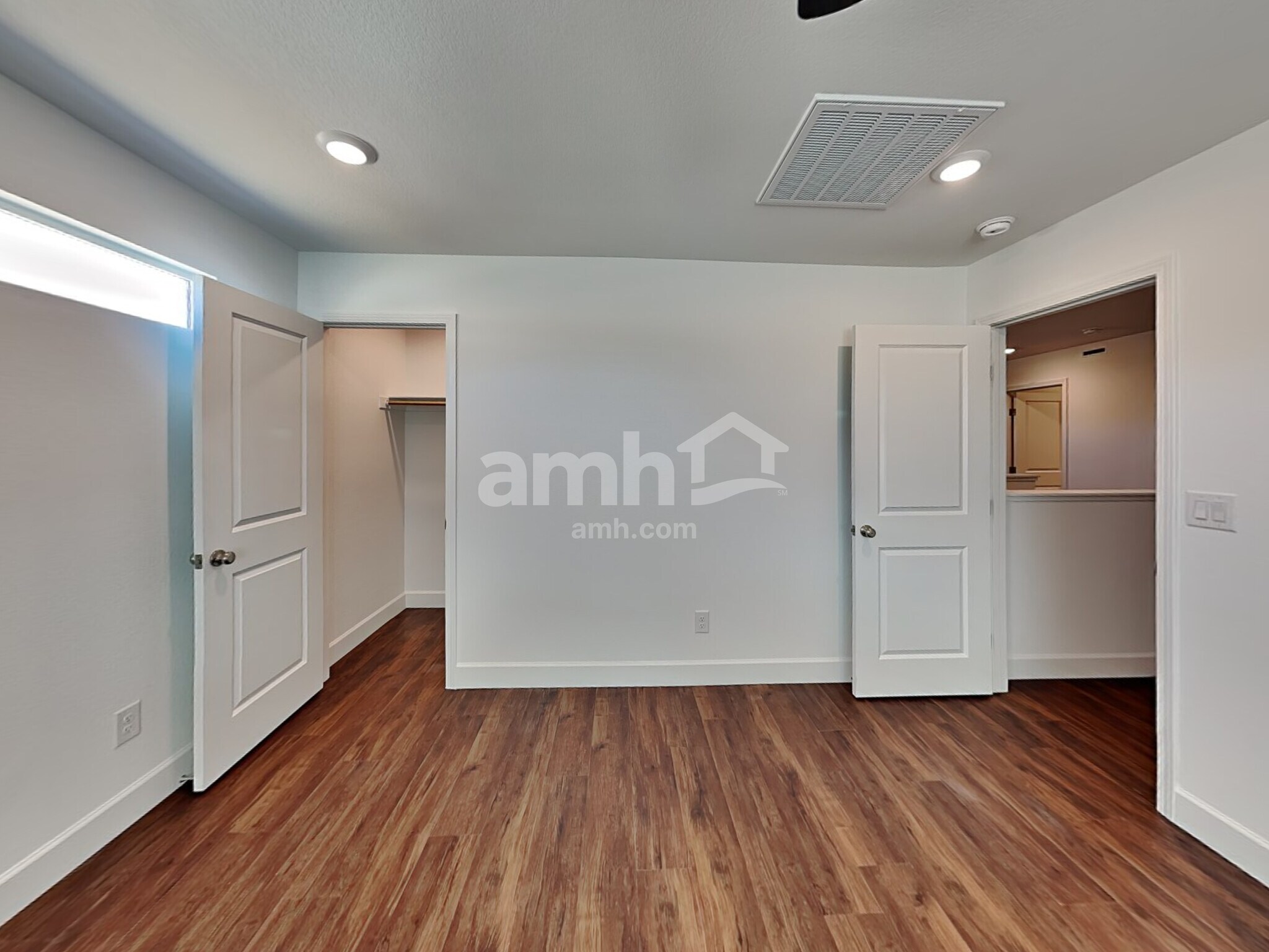 Building Photo - 8847 Tiger Tooth Ave