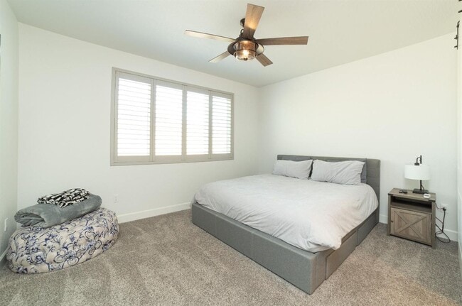 Building Photo - Newly Built 3/2.5 Woodside Home In Riverstone